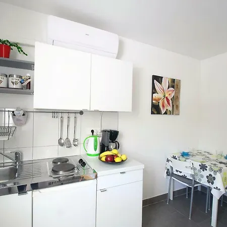 Apartment Dva Oriha Funtana Exterior photo