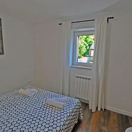 Apartment Dva Oriha Funtana Exterior photo