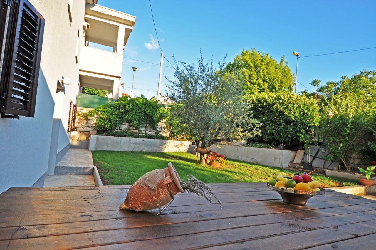 Dva Oriha Apartment *