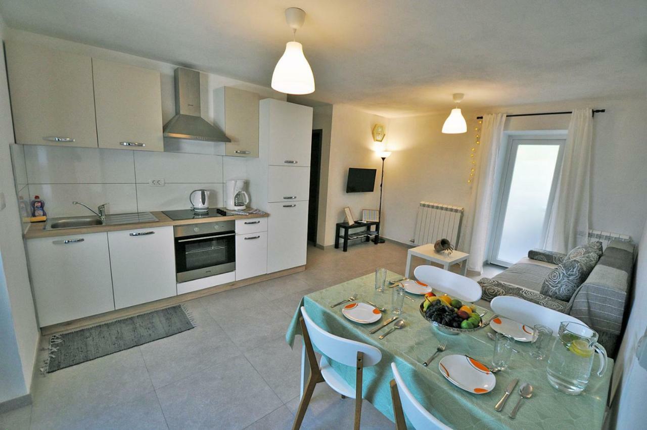 Dva Oriha Apartment